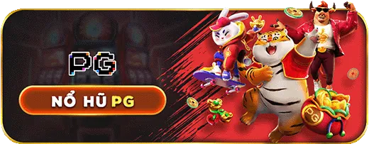 Vận động viên quần vợt đang giao bóng trên sân ngoài trời